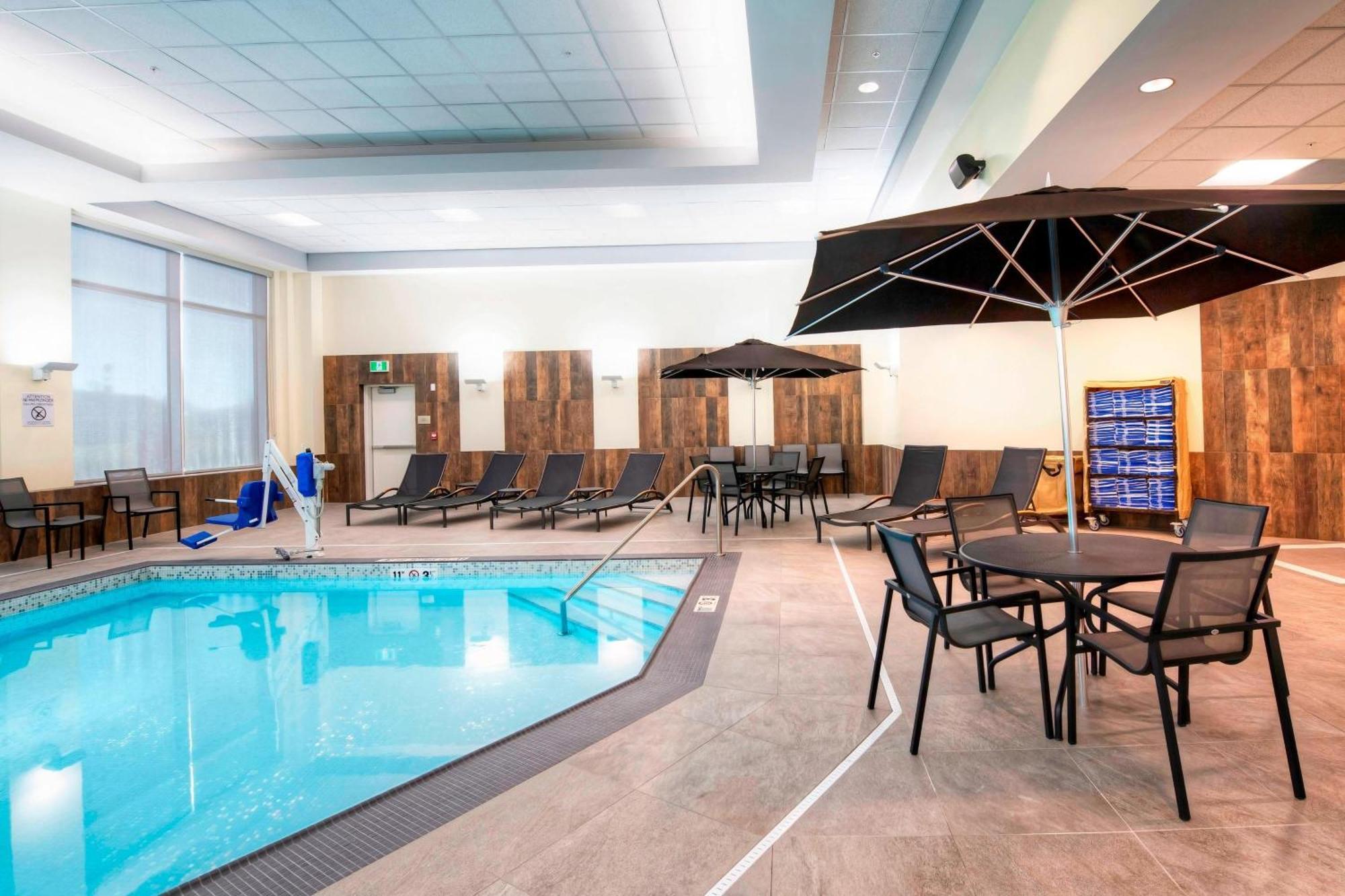 Fairfield Inn & Suites By Marriott Ottawa Airport Экстерьер фото